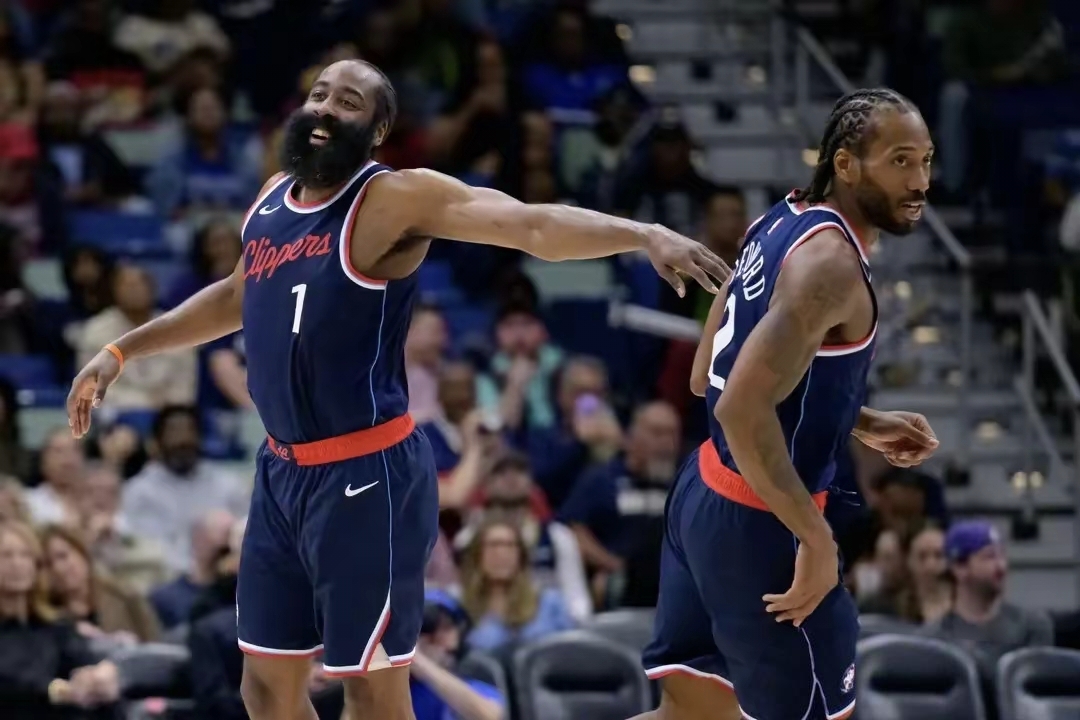 九游游戏-赛地聚焦：NBA季后赛清晨热度飙升，拜仁慕尼黑门线救险，媒体盛赞，球探报告显示潜力(今日NBA战况)